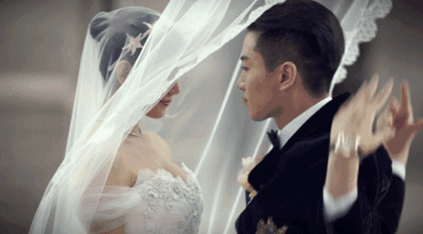 关于陈晓官宣离婚后首发动态的信息
